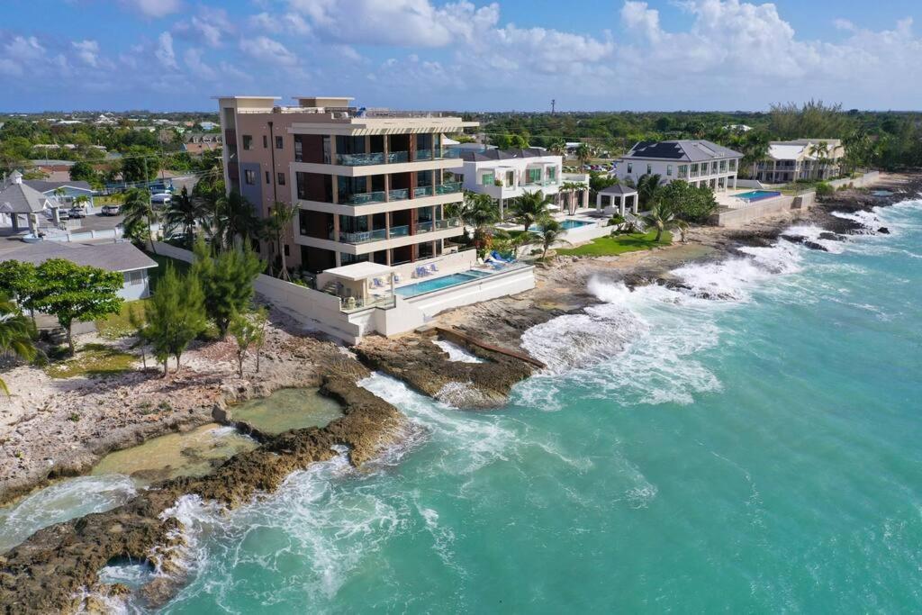 Luxury Ocean Front Seadreams 2 With 7 Mile Beach Views West Bay Exterior foto